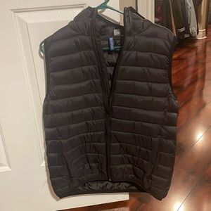 H&M black puffer vest with hood